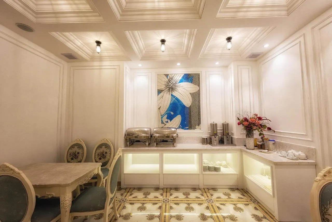 Tuong VI Hotel Saigon Хошимин